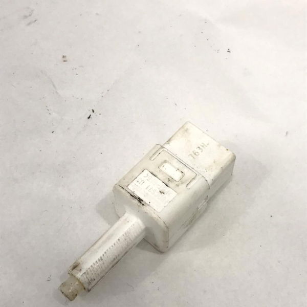 Sensor Interruptor Pedal Freio Nissan Kicks 2017 F80cs71