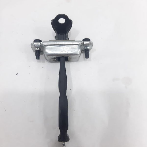 Limitador Porta Traseira Esquerdo Hyundai Ix35 2016 Usado