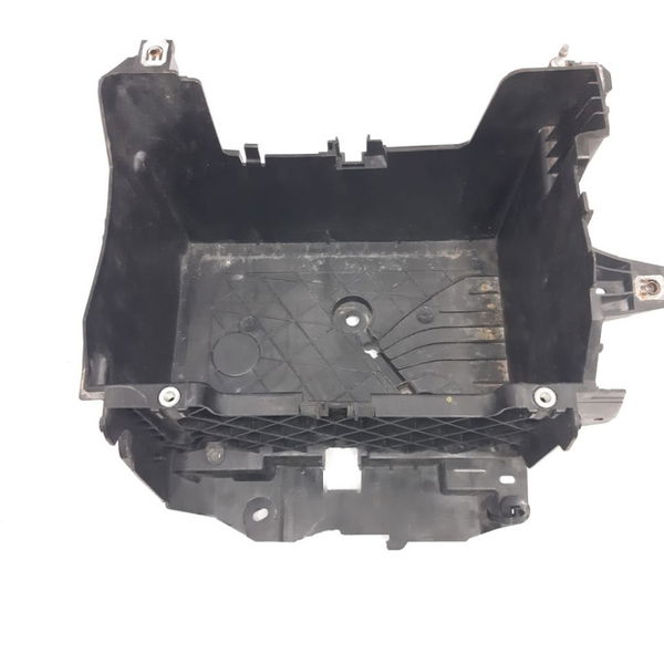 Caixa Bateria Renault Fluence 2013 Detalhe