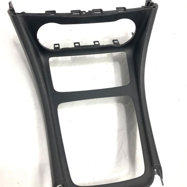 Moldura Console Central Mercedes A200 2014 Usado A1766800471