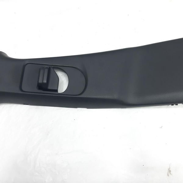 Acabamento Coluna Esquerdo Mercedes A200 2014 A1766900225