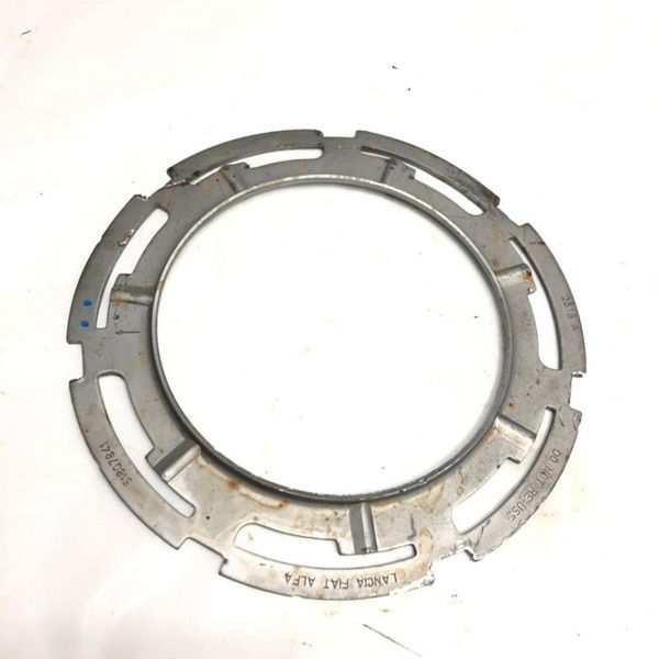 Trava Anel Retentor Bomba Fiat Toro 2.4 2017 Usado 51807841