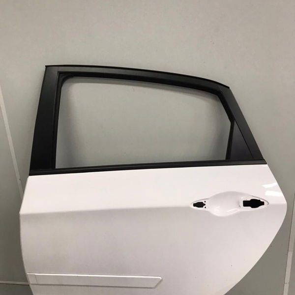 Porta Lata Traseira Esquerda Hyundai I30 2015