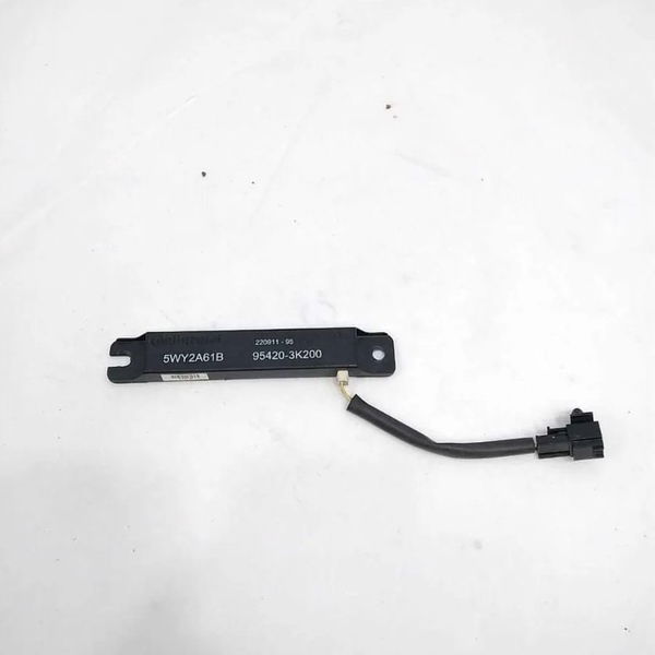 Sensor Antena Hyundai Veloster 2013 95420-3k200