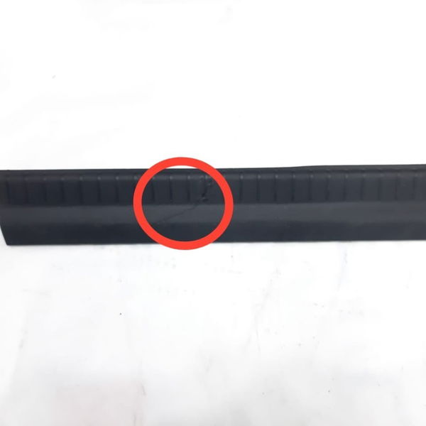 Soleira Traseira Direita Freemont 2014 C/detalhe 1be48dx9ab