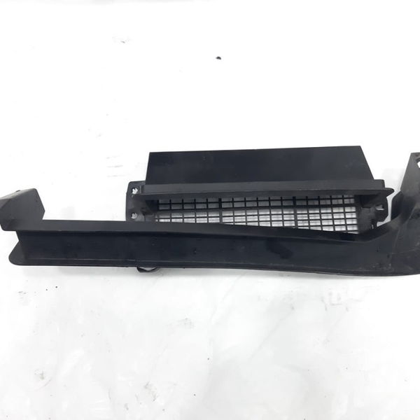 Acabamento Calha Agua A1 Sportback 2014 Usado P/ 8x1819979 