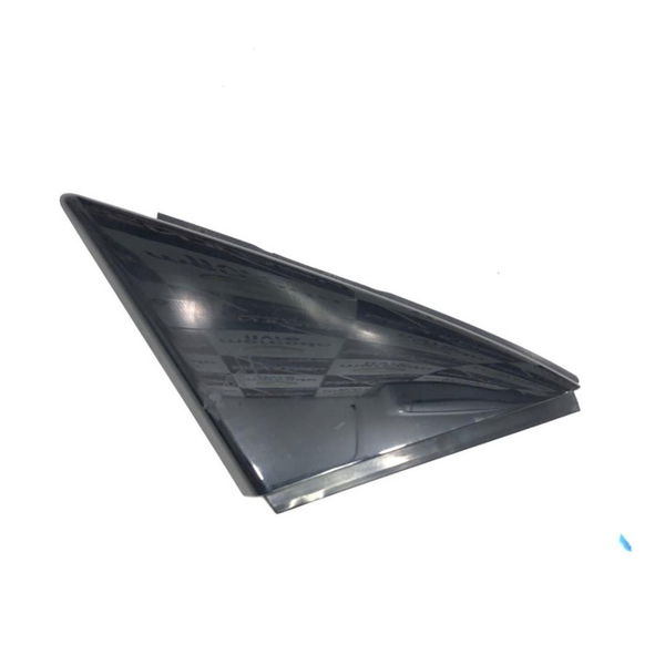Acabamento Dianteiro Direito Audi Q3 2020 83a837638a Detalhe
