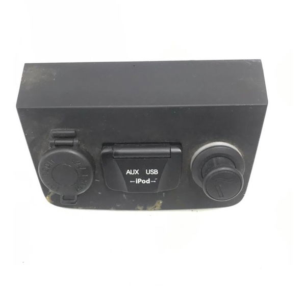 Moldura Tomada 12v Aux iPod Sonata 2012 84620-3s200