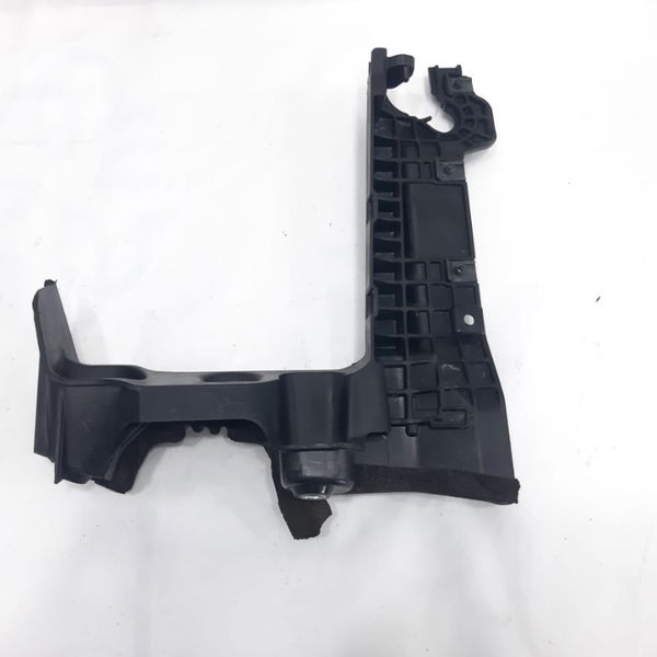 Guia Parachoque Traseiro Direito Evoque 2014 P/n 6g9n10724fg