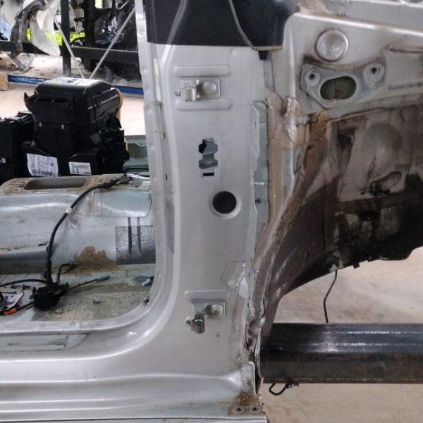 Coluna T Dianteira Lado Direito Audi A1 2014