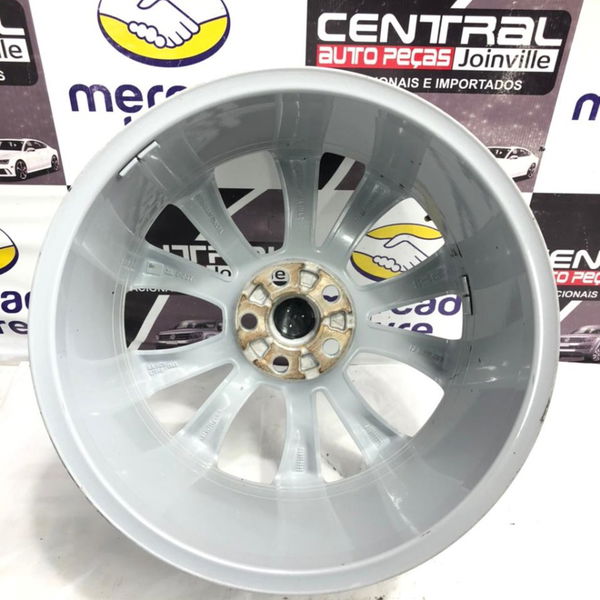 Jogo De Rodas Jaguar Xf R18 Detalhe