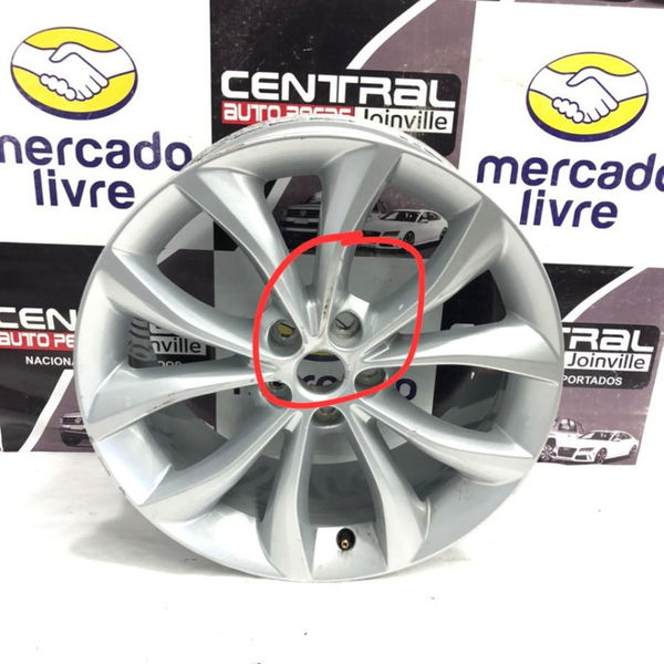 Jogo De Rodas Jaguar Xf R18 Detalhe