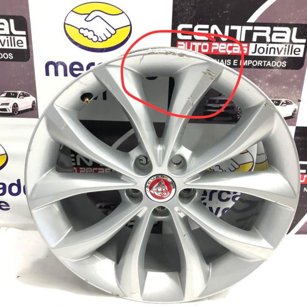 Jogo De Rodas Jaguar Xf R18 Detalhe