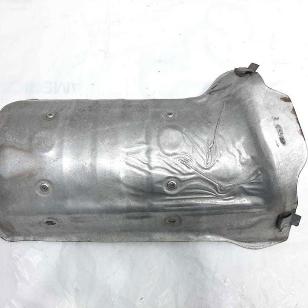 Defletor Protetor Calor Mercedes A200 2015 A2701420020