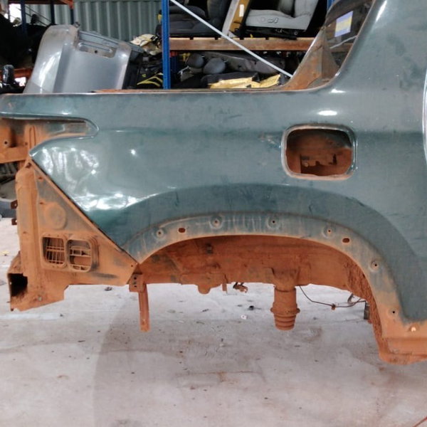 Lateral Direita Da Caçamba Carroceria Fiat Toro 2017