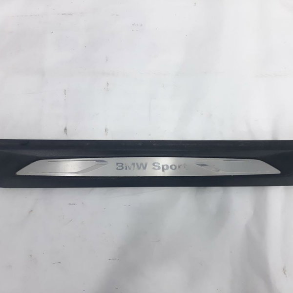 Soleira Dianteira Esquerda Bmw 120i 2.0 2016 728921605