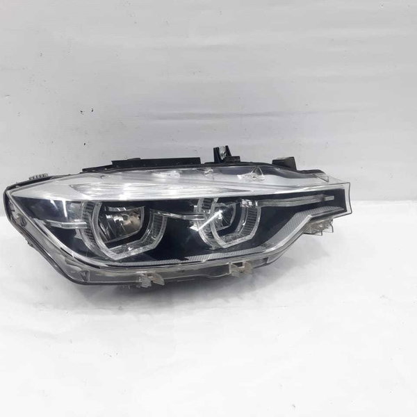 Farol Lado Direito Bmw 320i 2016