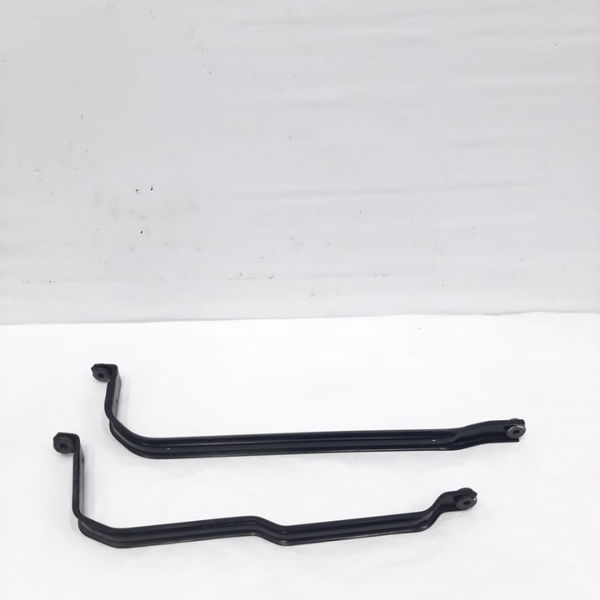 Par Suporte Travessa Tanque Combustível Bmw 120i 2016