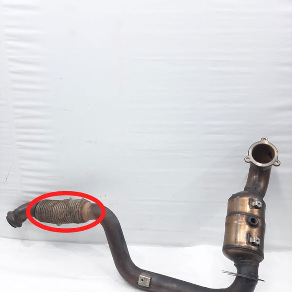 Escape Catalisador Mercedes A200 2014 Detalhe