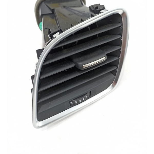 Difusor Ar Painel Esquerdo Audi Q3 2016 8u1820901