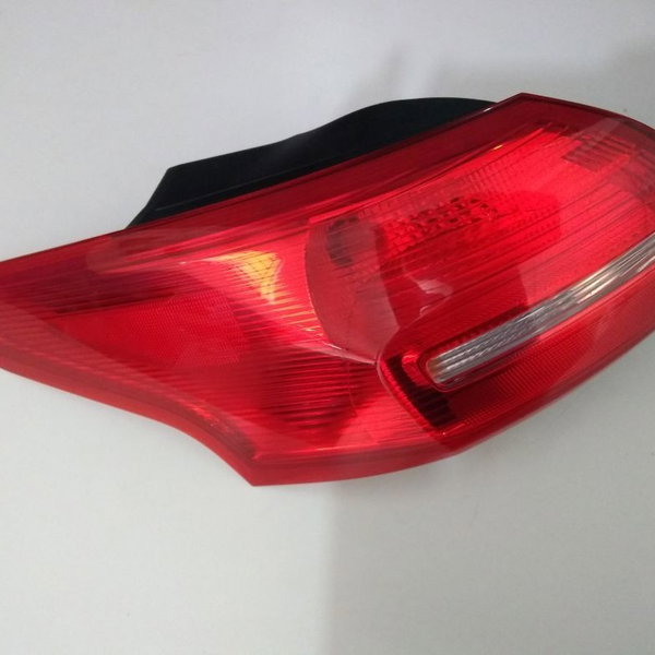 Lanterna Traseira Esquerda Ford Focus Sedan 2016 Original