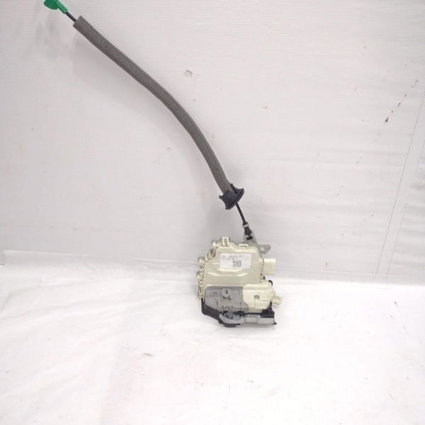 Fechadura Porta Traseira Direita Audi Q3 2016 8k0839016f