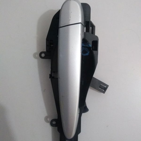 Maçaneta Externa Dianteira Direita Bmw 320i 2011