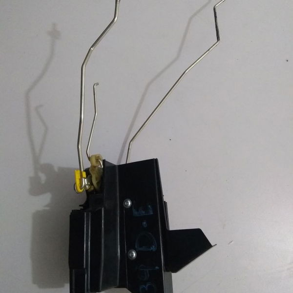 Fechadura Porta Dianteiro Esquerdo Renault Sandero Logan 015