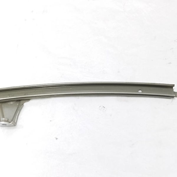 Guia Vidro Porta Dianteira Direita Toyota Corolla 2017