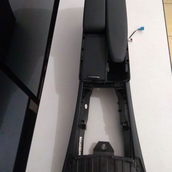 Console Apoio De Braço Central Mercedes Benz C180 2012