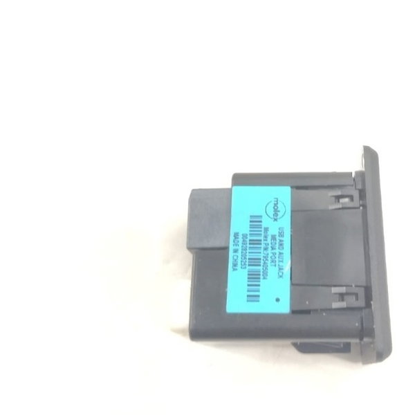 Entrada Usb E Aux Nissan Kickis 2020 2021