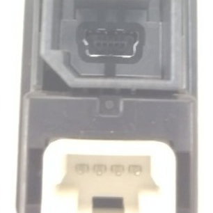 Entrada Usb E Aux Nissan Kickis 2020 2021