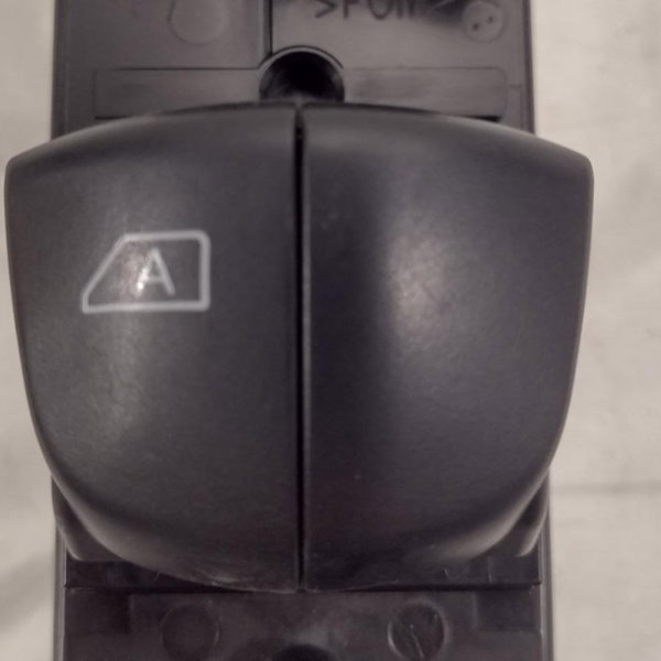 Botão Vidro Trava Dianteira Esquerda Nissan Kicks 2021