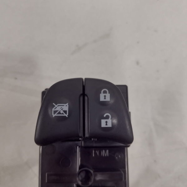 Botão Vidro Trava Dianteira Esquerda Nissan Kicks 2021