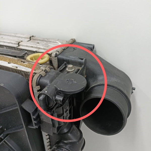 Conjunto Kit Radiador Discovery Sport Diesel 2016 Detalhe