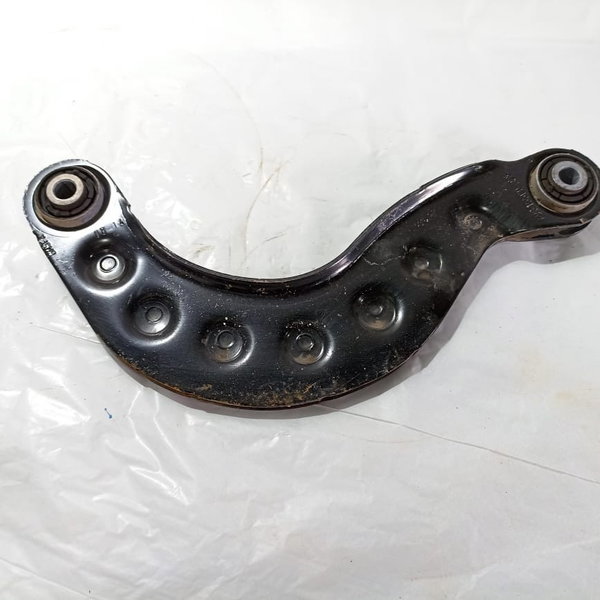 Braço Curvo Suspensão Traseiro Esquerdo Ford Focus 2014
