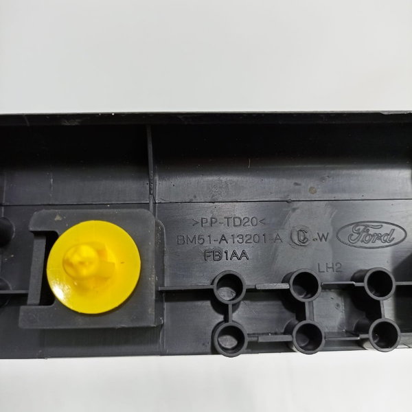 Soleira Dianteira Esquerda Ford Focus 2014 Bm51a13201