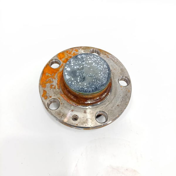Cubo Rolamento Traseiro Esquerdo Vw Polo Tsi 2020