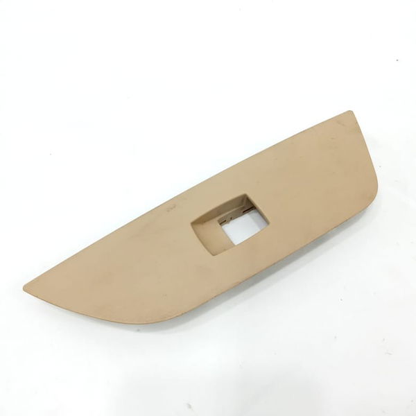 Moldura Botão Vidro Dianteiro Direito Bmw X1 2013 29929407