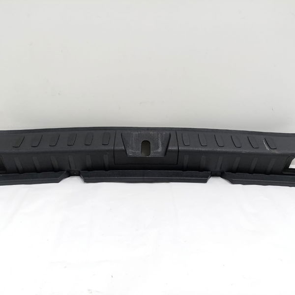 Acabamento Soleira Porta Mala Bmw X1 2013 Detalhe