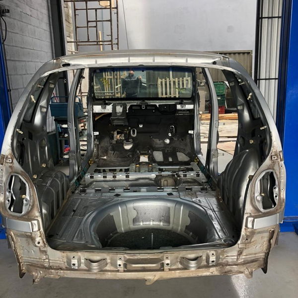 Painel Traseiro Renault Scenic 2003 2004 2005 2006 2007