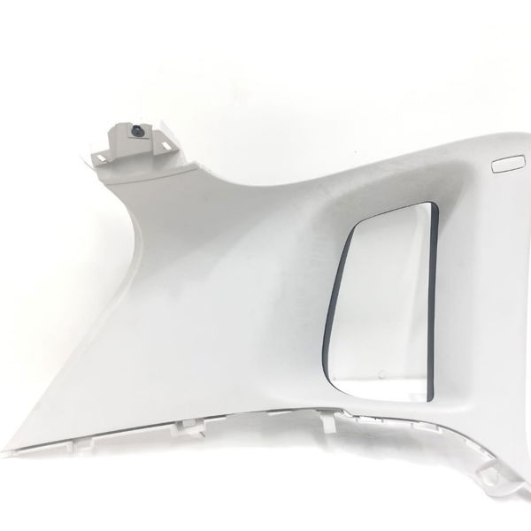 Acabamento Vigia Traseira Esquerda Vw Tiguan 2012