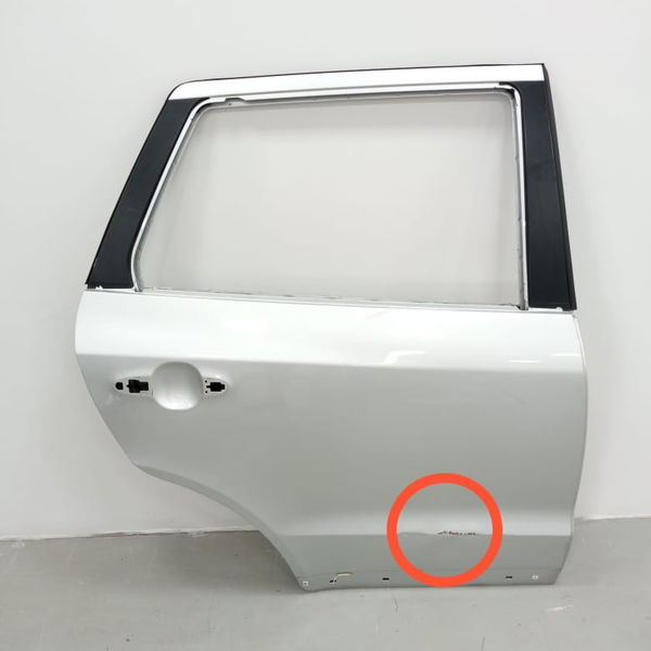 Porta Lata Traseira Direita Hyundai Santa Fé 2010 Detalhe