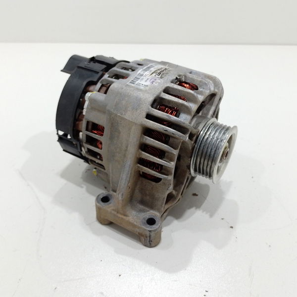 Alternador Com Pequeno Detalhe Fiat Uno  1.0 2021