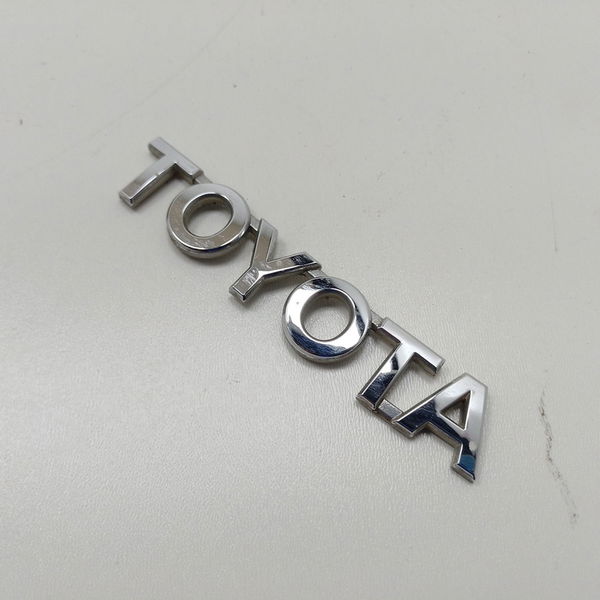 Emblema Escrita Logo Tampa Traseira Toyota Corolla Xei 2016