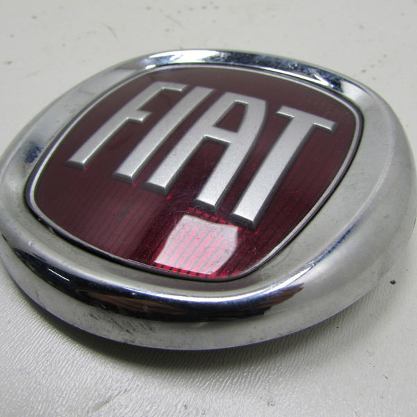 Emblema Da Tampa Traseira Fiat Strada Uno Siena