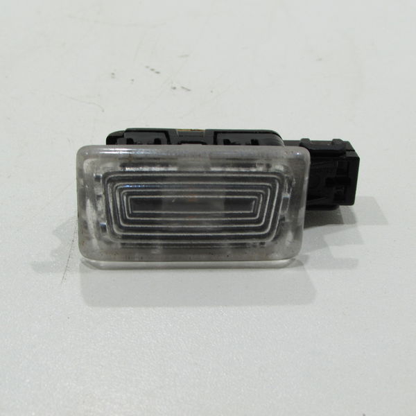 Luz Cortesia Inferior Do Painel Volvo Xc60 V40 T1 T5