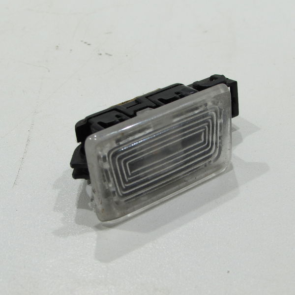 Luz Cortesia Inferior Do Painel Volvo Xc60 V40 T1 T5