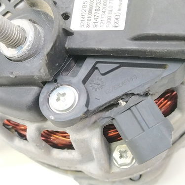 Alternador Com Detalhe Spin 1.8 Ltz 2018 23083 52140285