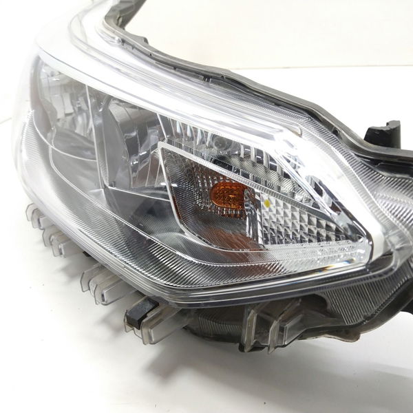 Farol Direito Pra Recuperar Yaris 1.5 2020 27046001